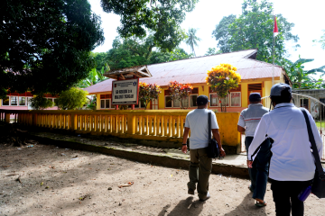 Sekolah Dasar di Pulau Tiga 